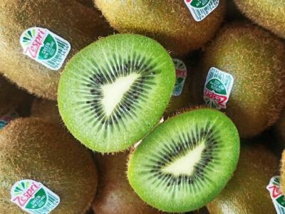 Kiwi Hijau Zespri Manis
