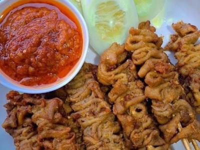 Sate-satean (usus, kulit, ati ampela)