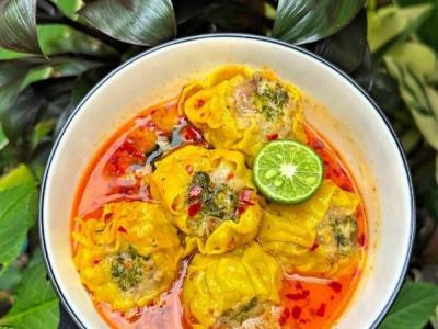 Dimsum/Pangsit Kuah Gomak