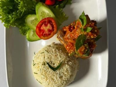 Ayam Goreng Cobek Sayap Besar + Nasi Daun Jeruk