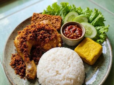 ayam lengkuas paket komplit