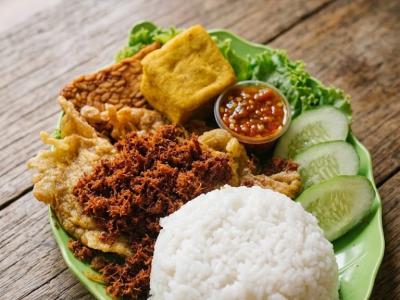 telor lengkuas komplit
