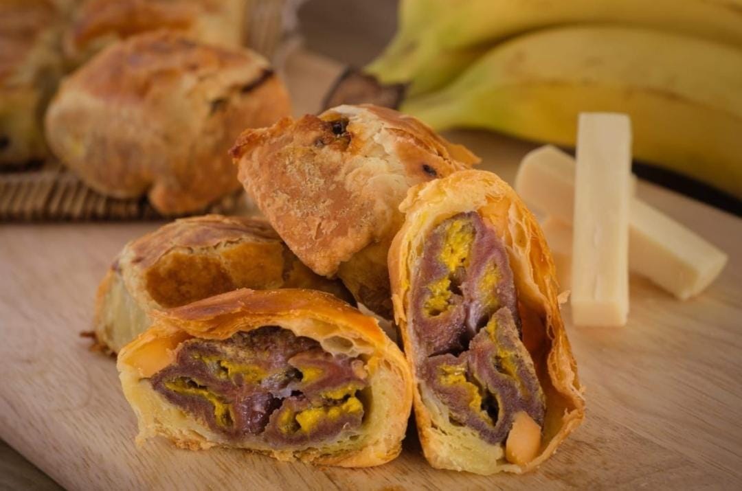 pisang bollen keju