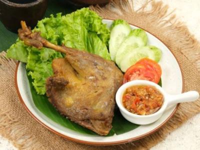 Bebek Goreng