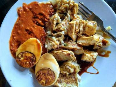 Baso Tahu Komplit + Telor